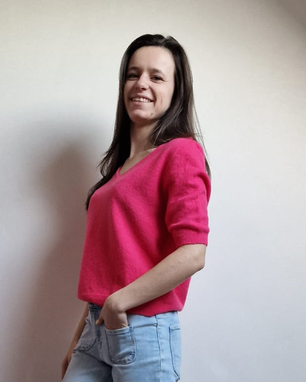 Very soft knit sweater, fushia